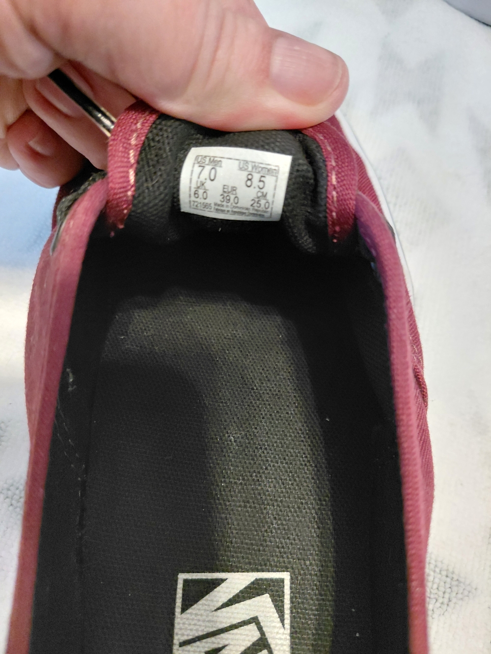 Vans Burgundy Canvas Low-Top Sneakers with Black Laces - Picture 4 of 5